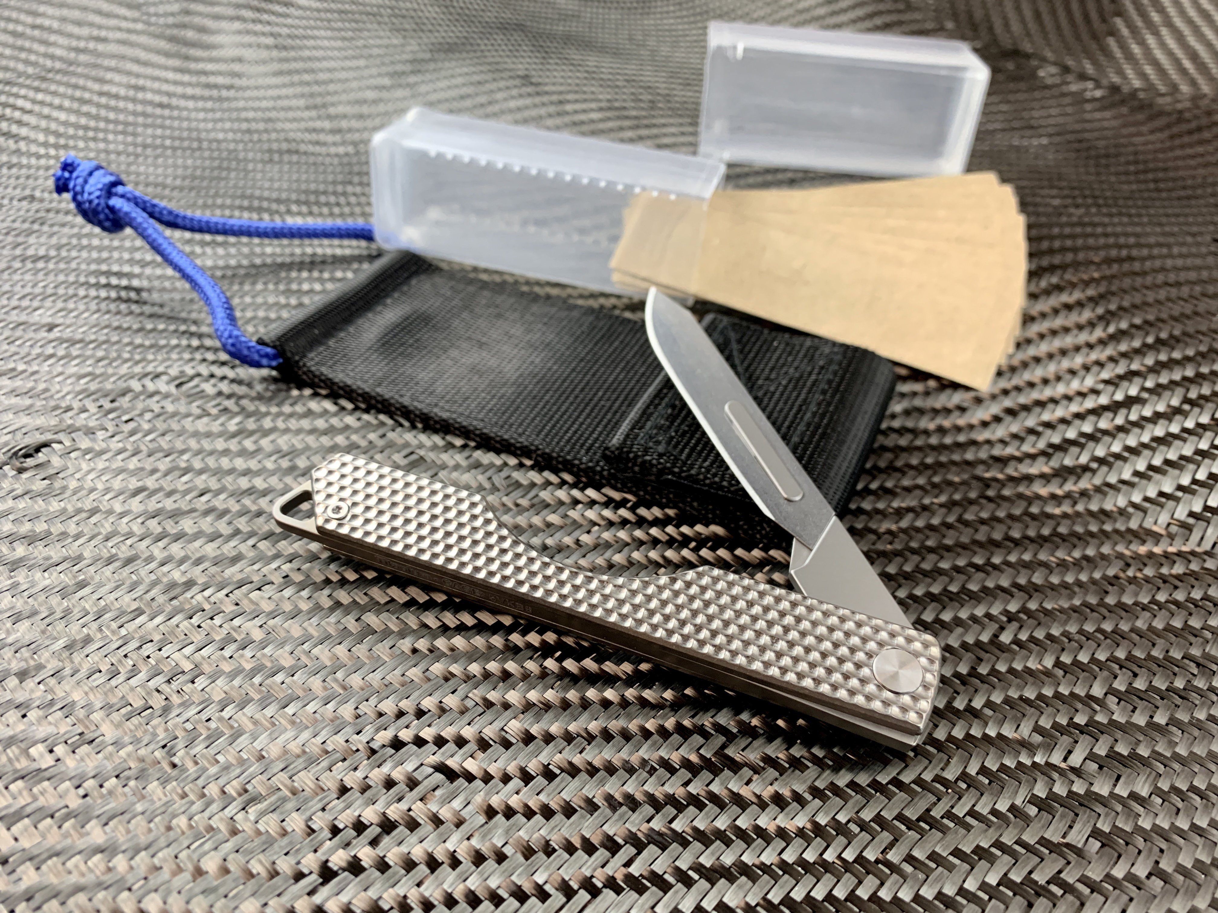 Oversized - Folding Titanium Craft Scalpel Knife + Case + Spare Blades! - CountyComm