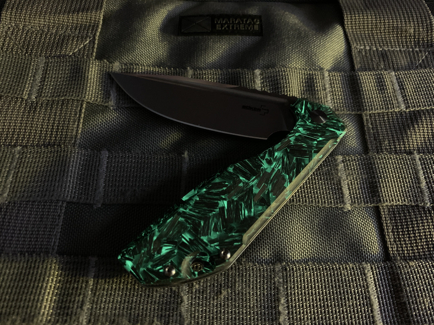 Glow - Boker Stout Commander -  Shredded Carbon Fiber Knife - CountyComm