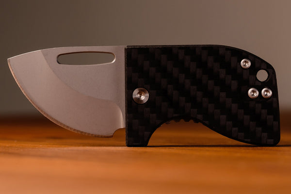 D2 Stub 2.0 Knife - Titanium Frame Lock & (( Carbon Fiber )) by