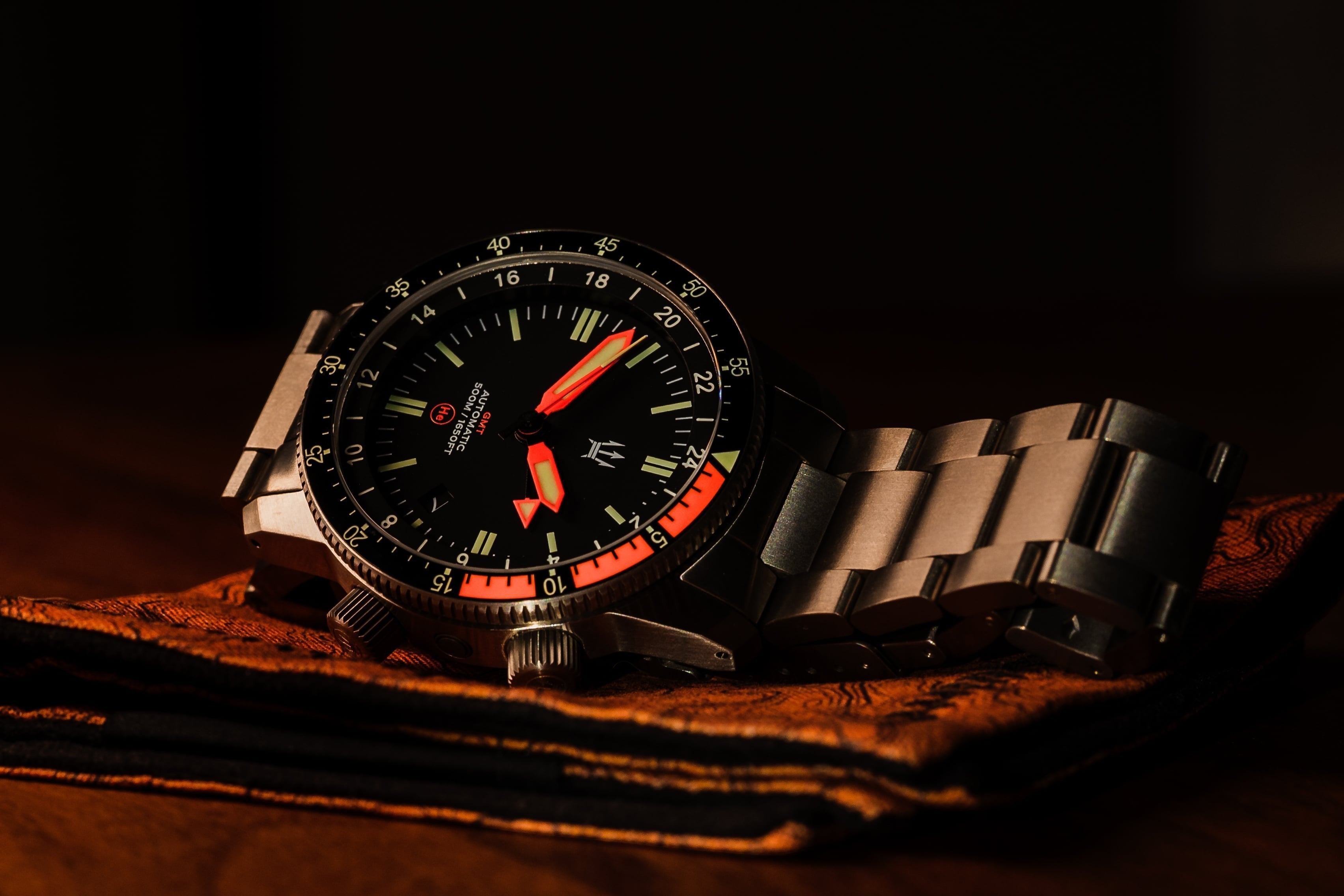 500M Alto Mare 42mm 9075 GMT - Titanium Automatic Watch - by Maratac®