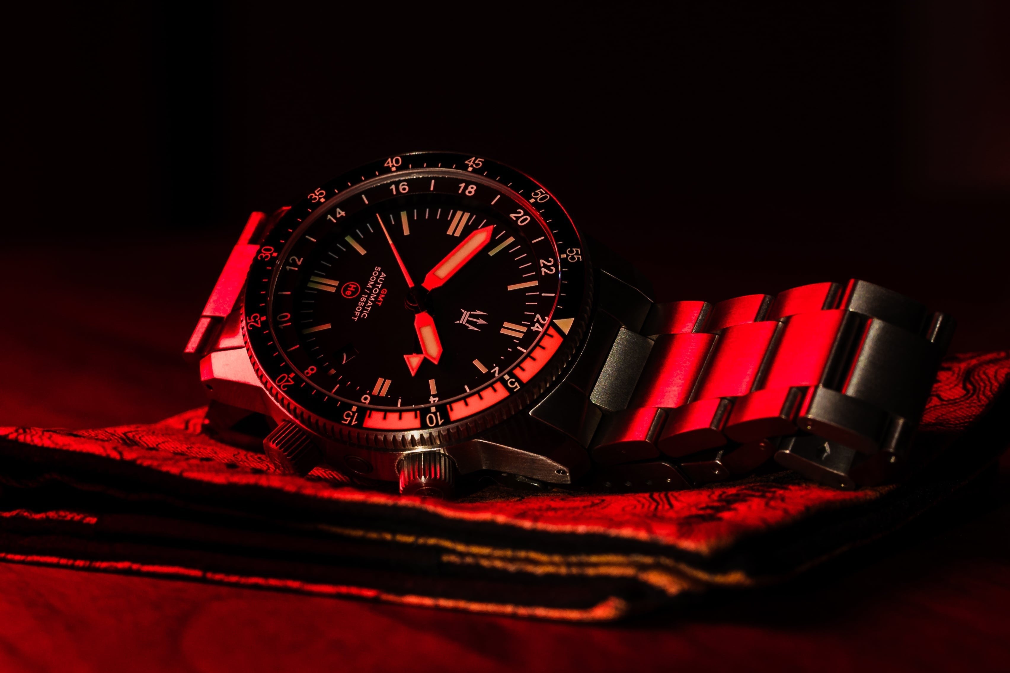 500M Alto Mare 42mm 9075 GMT - Titanium Automatic Watch - by Maratac®