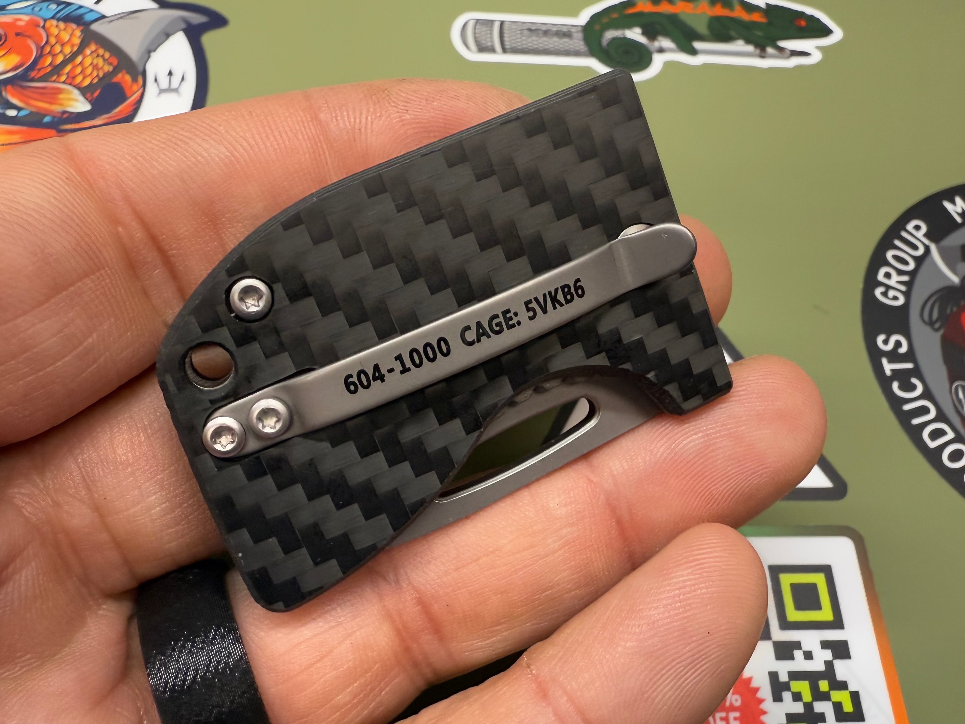 D2 Stub 2.0 Knife - Titanium Frame Lock & (( Carbon Fiber )) by Maratac®