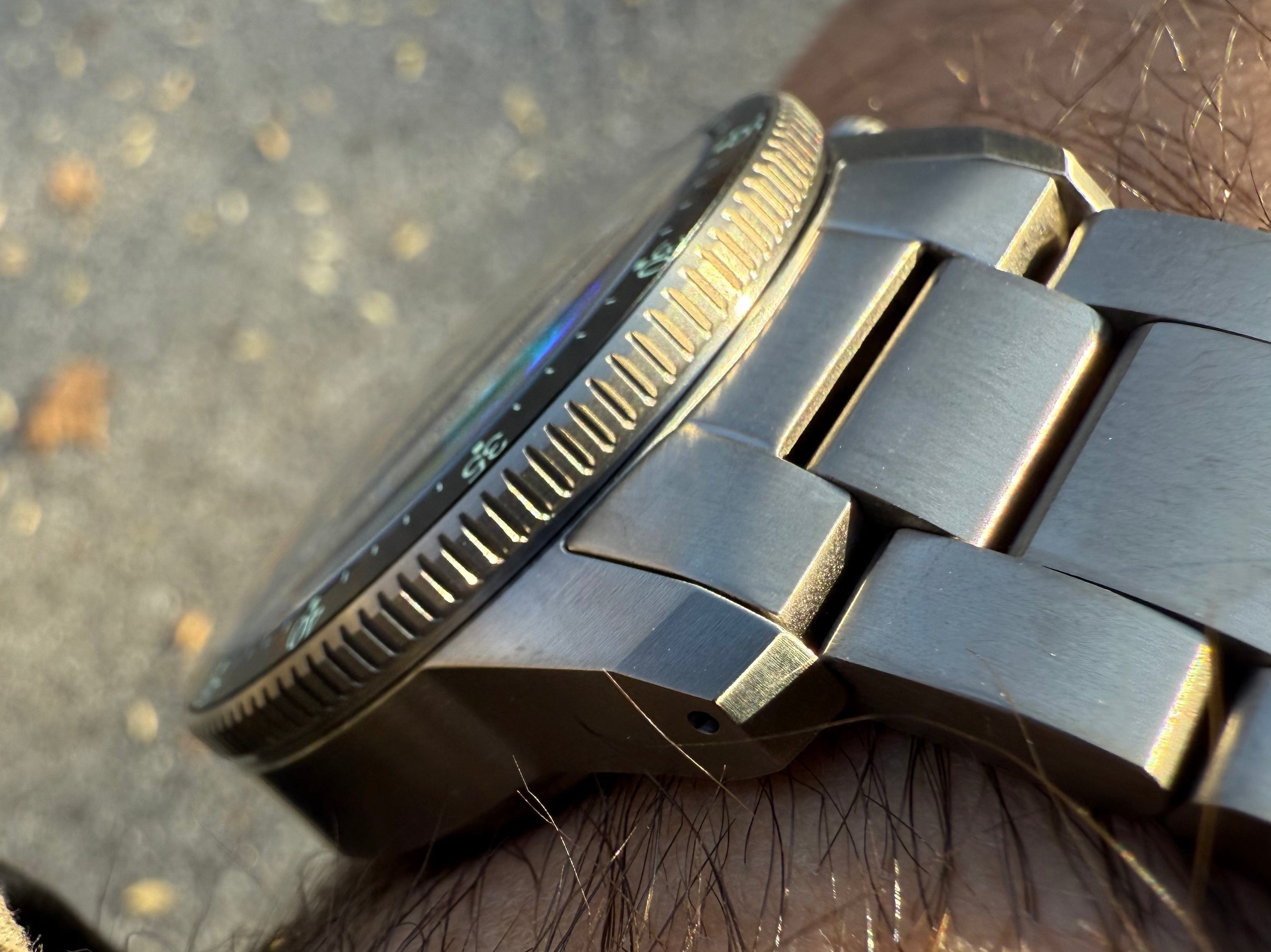 500M Alto Mare 42mm 9075 GMT - Titanium Automatic Watch - by Maratac®