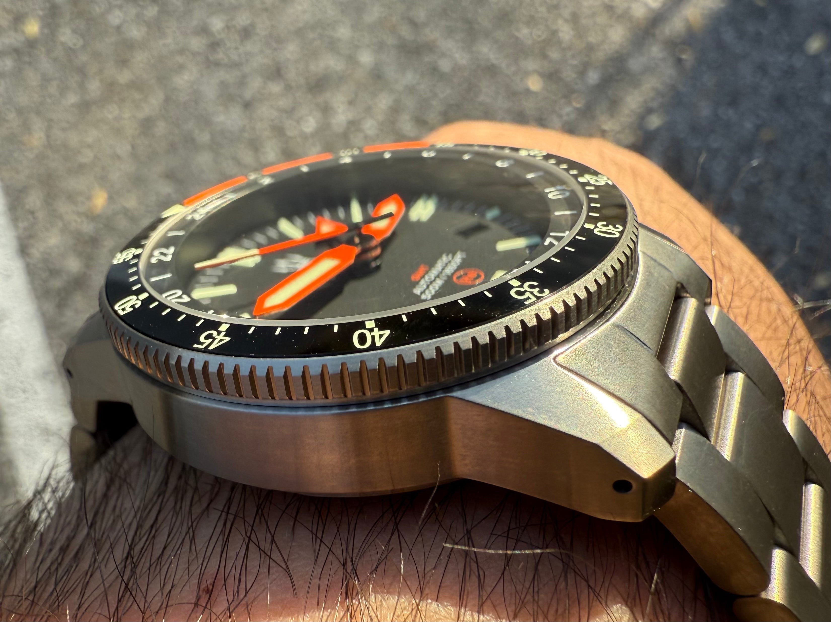 500M Alto Mare 42mm 9075 GMT - Titanium Automatic Watch - by Maratac®