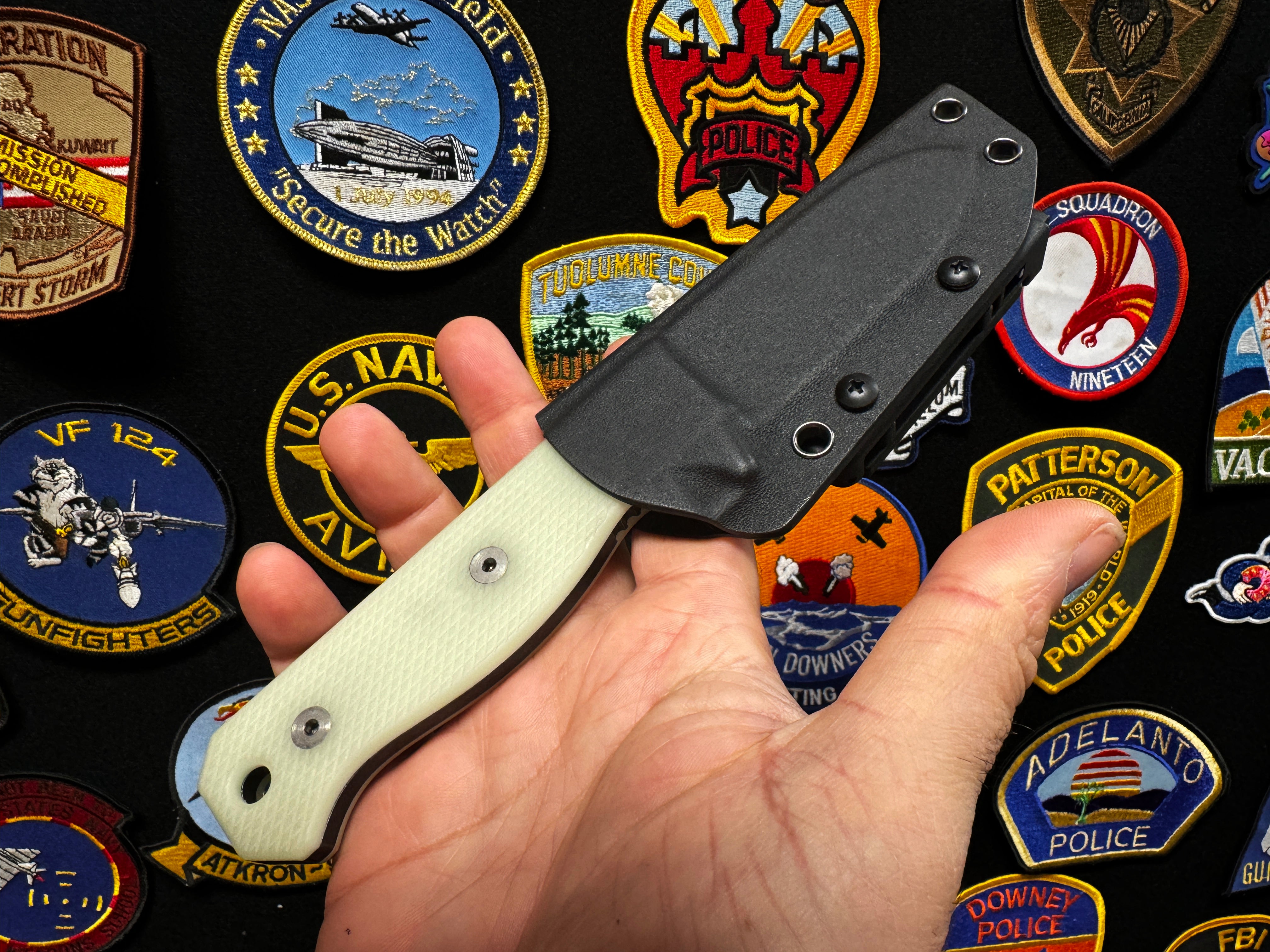 R4A - Ready 4 Action Knife / D2 Fixed Blade ( UGM GLOW Scales ...