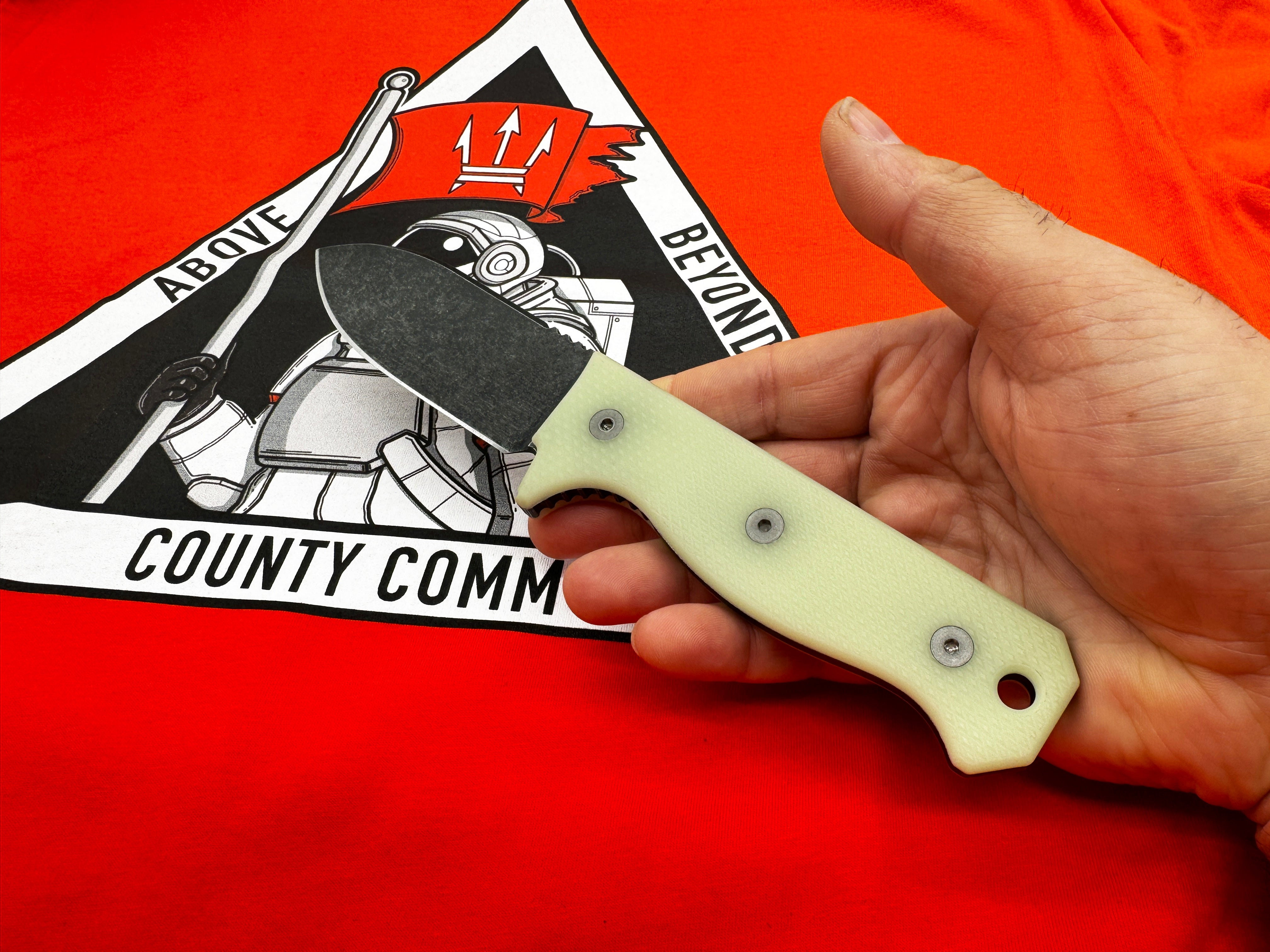 R4A - Ready 4 Action Knife / D2 Fixed Blade ( UGM GLOW Scales ...