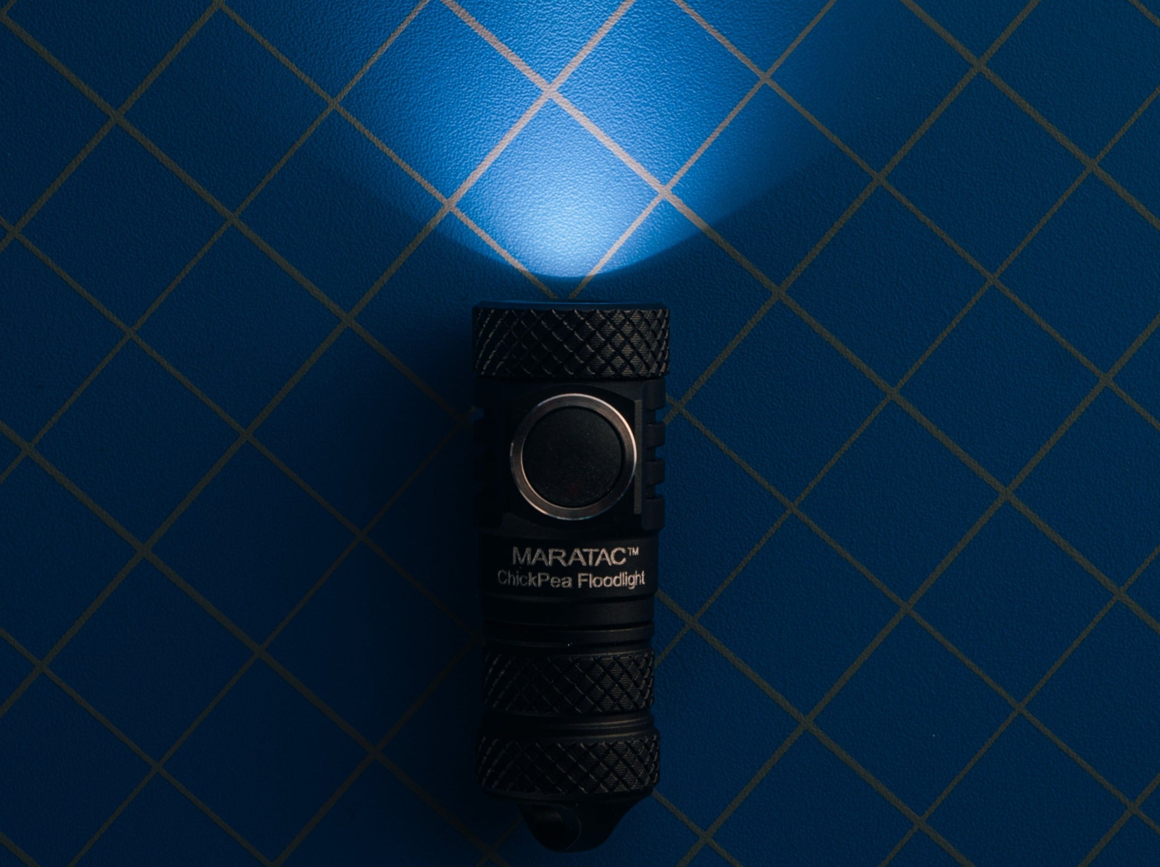 Chickpea - Black - Floodlight LED Flashlight 10180 by Maratac®