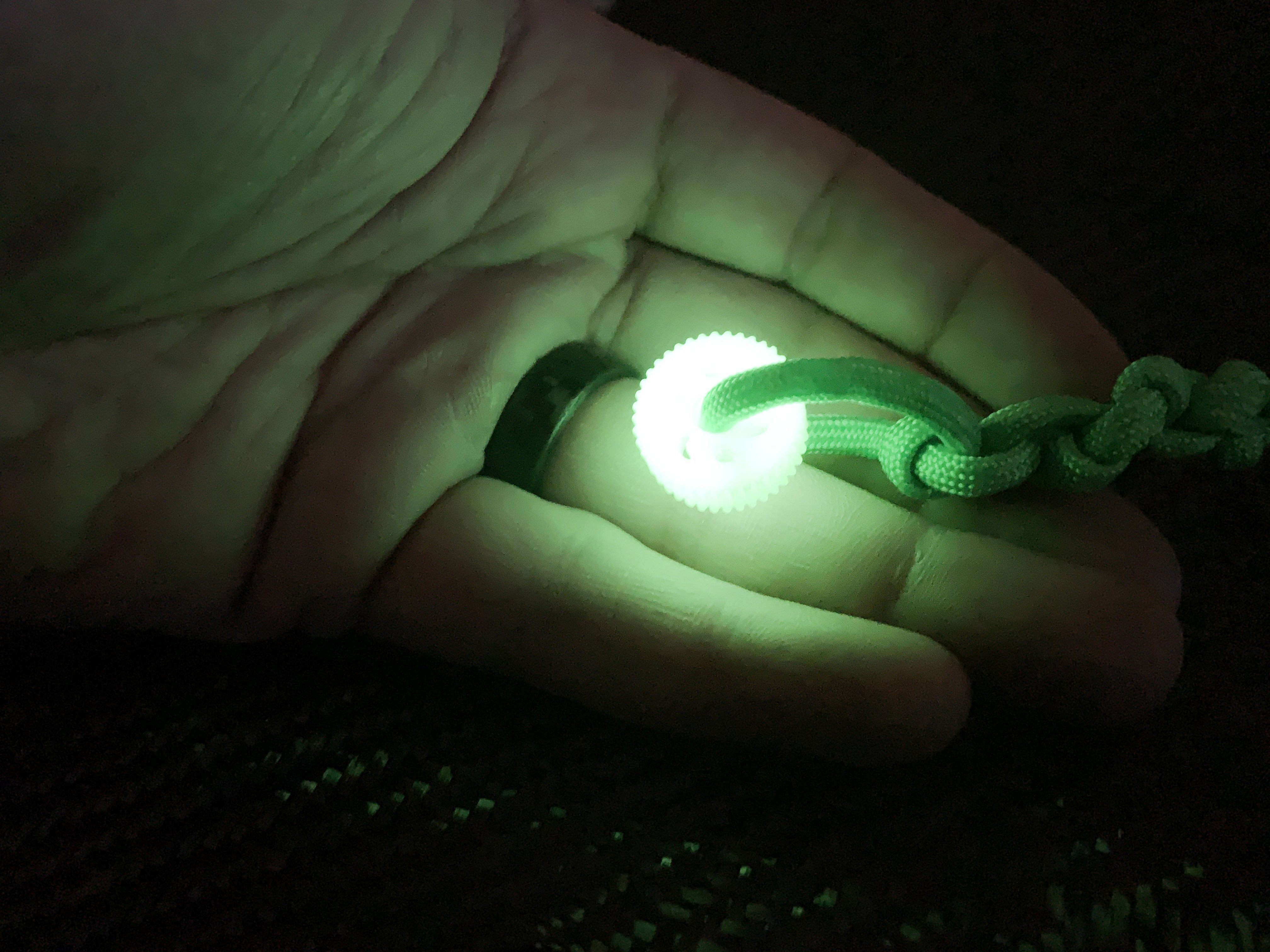 Carte lumineuse AF Glow®️ Green Glow Grade de sécurité Glow EDC Green Carte lumineuse AF Glow®️ Green Glow Grade de sécurité Glow EDC Green