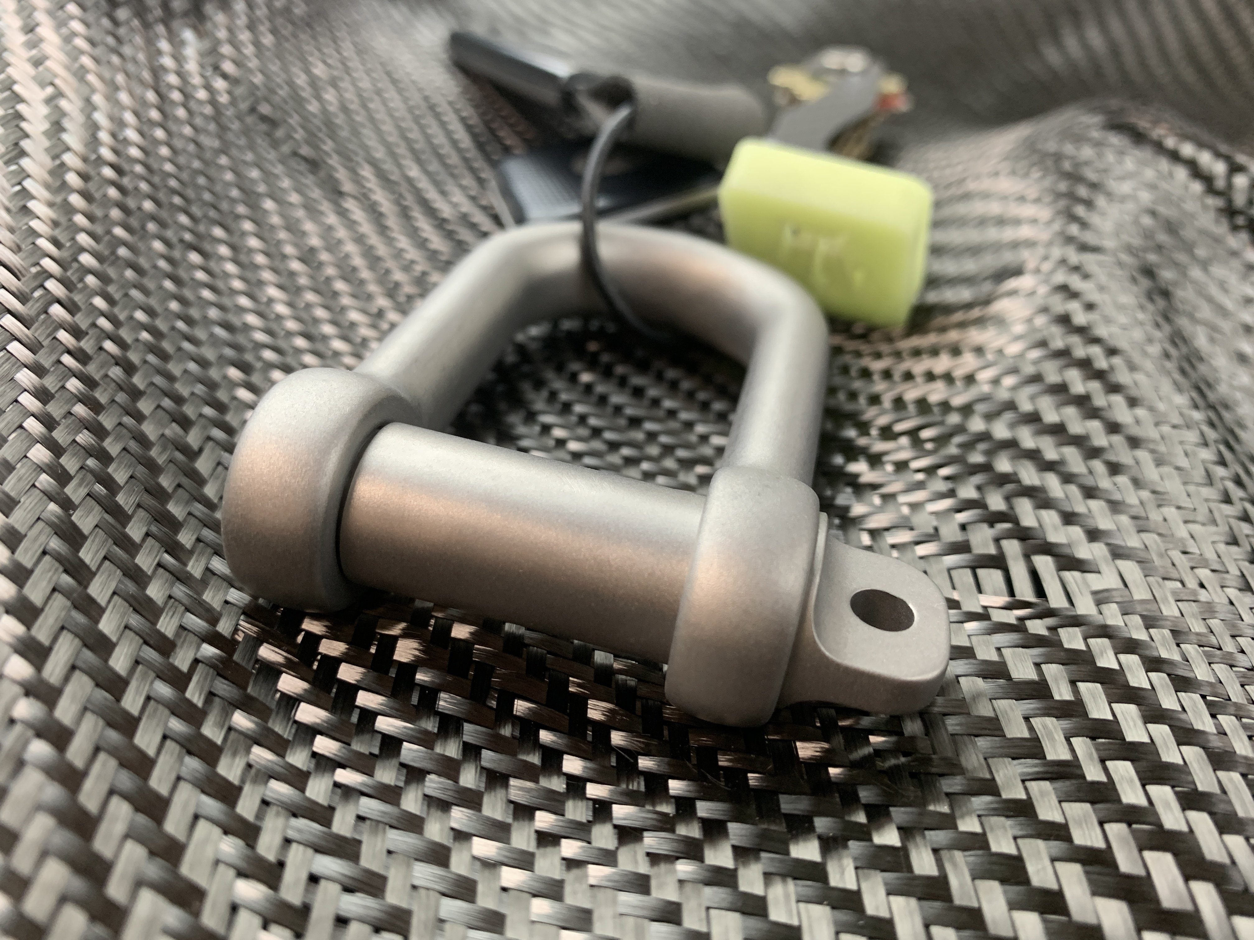 Titanium Gyve Rigging Shackle – CountyComm